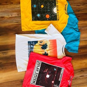 Boys Old Navy and Fruit of the Loom Tshirts size 8 medium